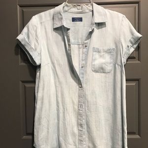 UNTUCKit Small Women’s Denim Button-down